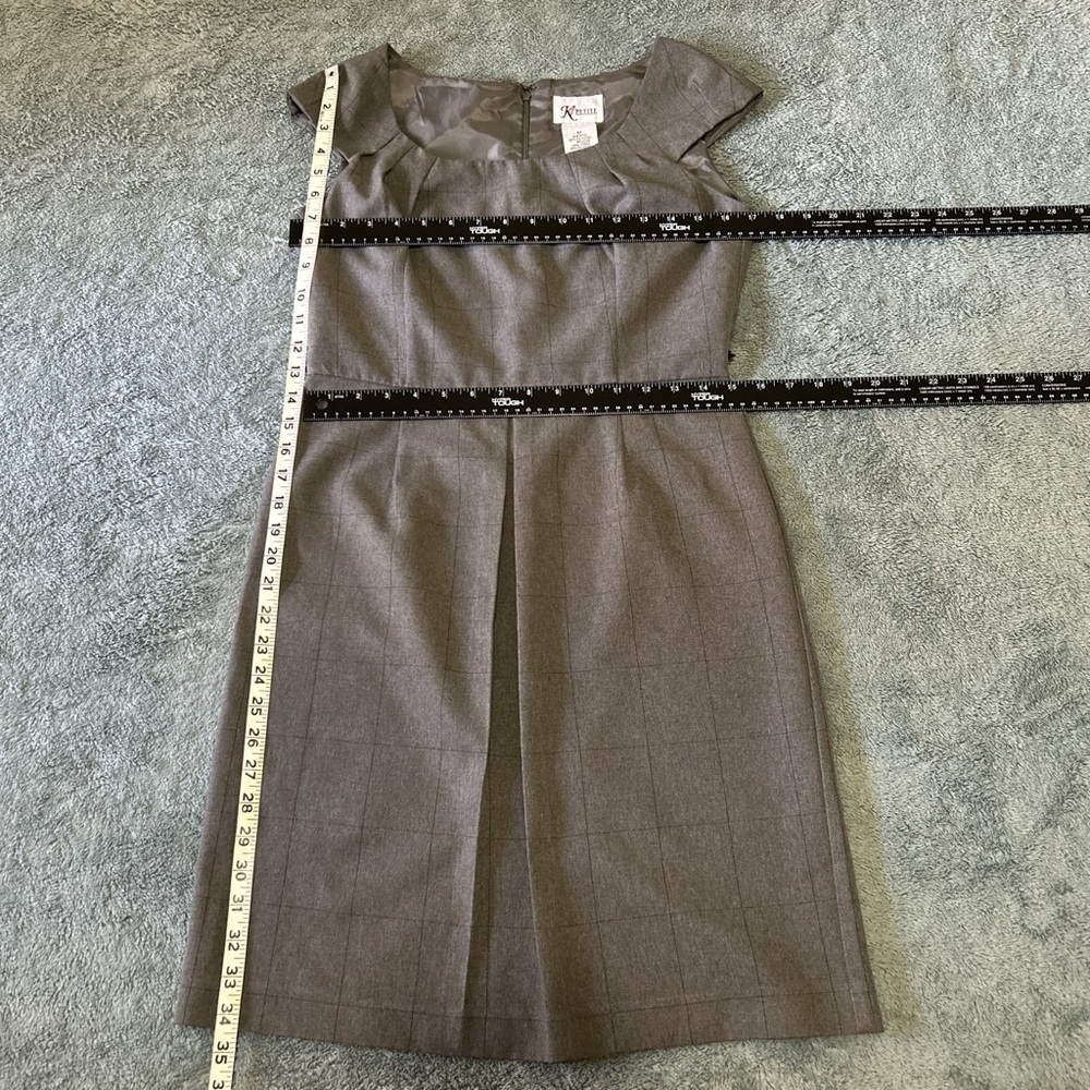 K Petite Grey Windowpane Plaid Sheath Dress - Size 8P - Picture 10 of 10